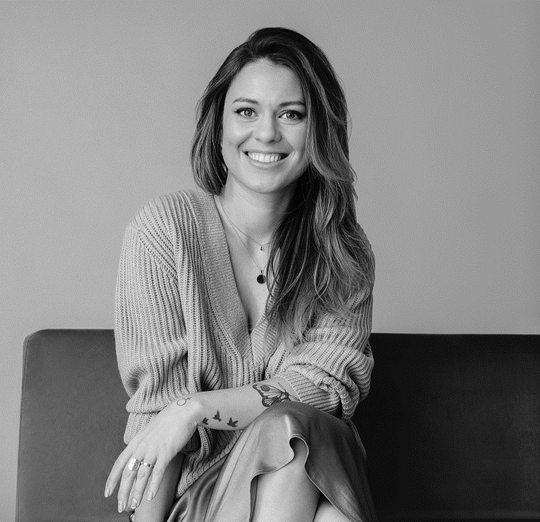 DL, Vanessa